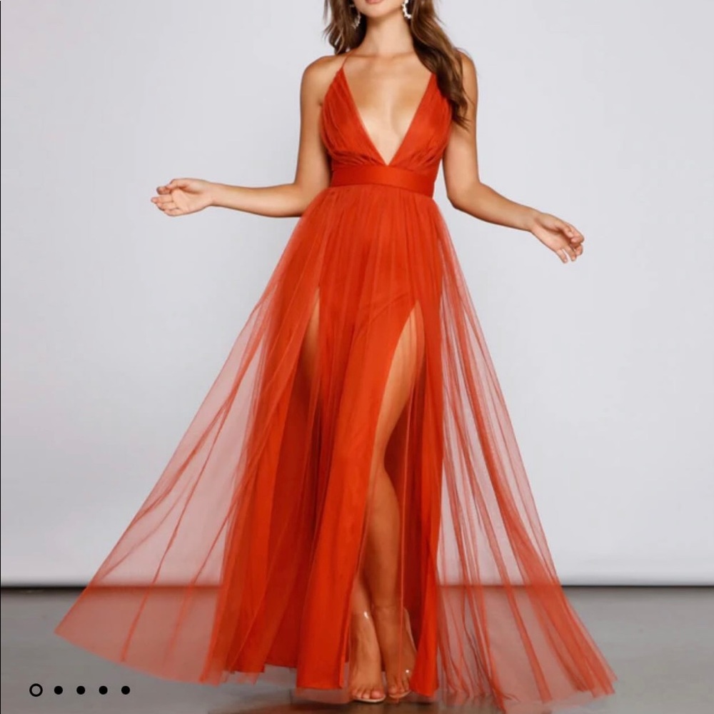 Formal Slit Tulle Dress. Size:Small